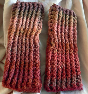 Ribbed fingerless mittens